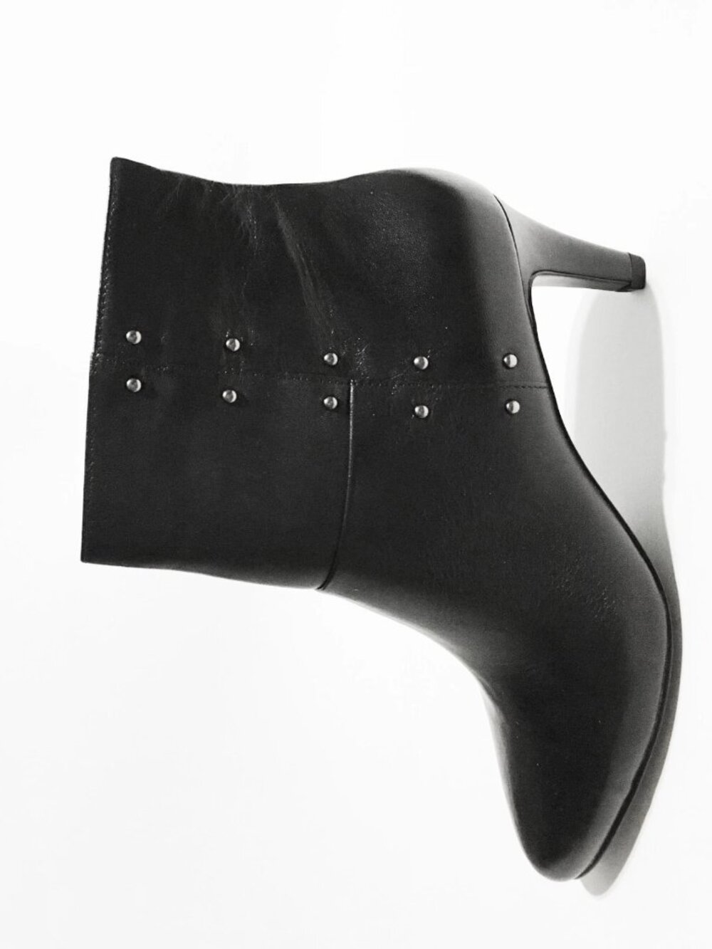 TAHARI Prinston Heel Ankle Zip Booties Black GENUINE STUDDED LEATHER Sz-10M